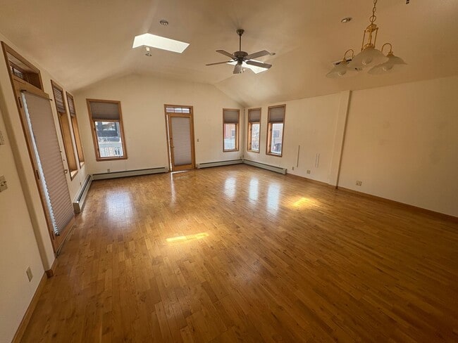 Building Photo - 155-145 W Gill Ave