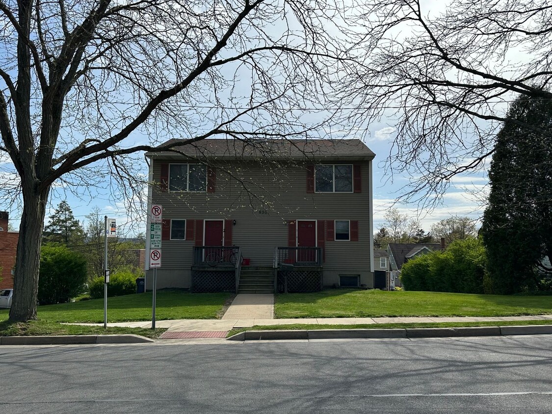 Building Photo - 830 S Pugh St