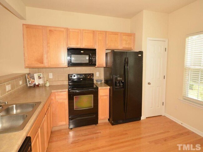 Building Photo - 114 Gallent Hedge Trail