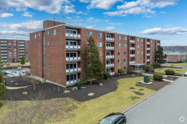 Building Photo - Hill Estates