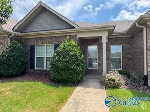 Building Photo - 27 Atherton Cir SW