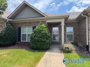 Building Photo - 27 Atherton Cir SW