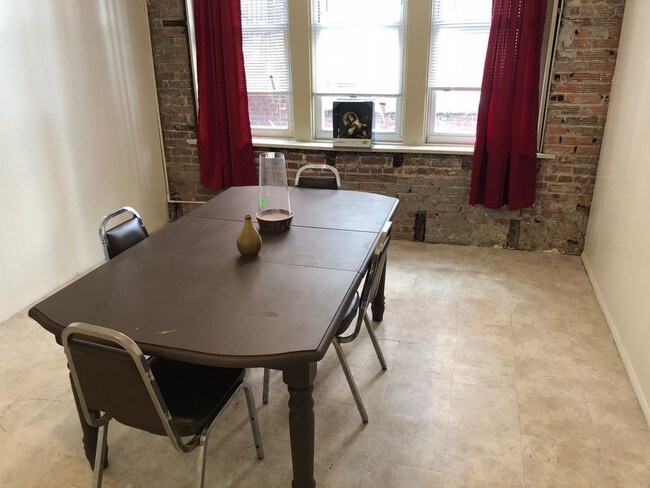 Foto del edificio - 1404 N 3rd St