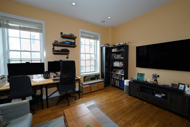 Foto del edificio - 187 Wayne St