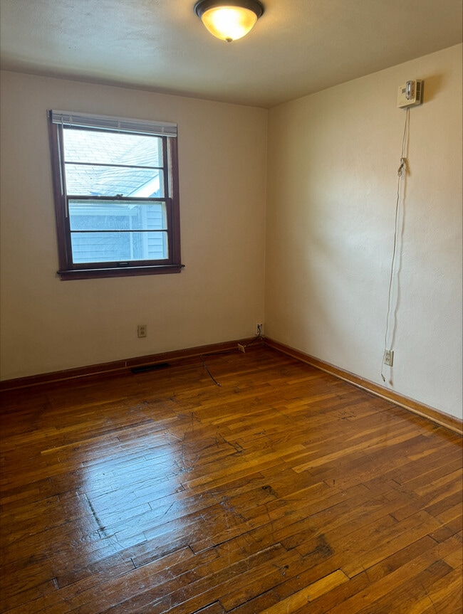 Building Photo - 3143 Grasmere Ave