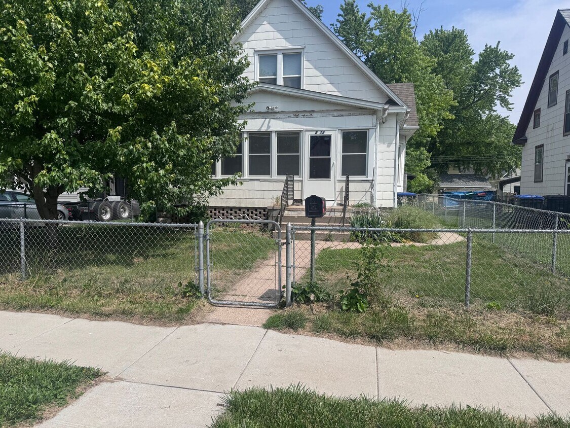 Primary Photo - Charming 4-Bedroom Home in Desirable West ...