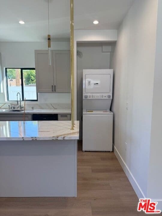 Building Photo - 23836 Victory Blvd