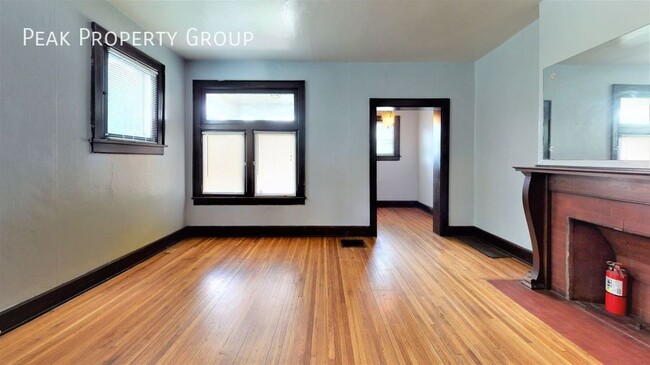 Building Photo - 286 E 13th Ave