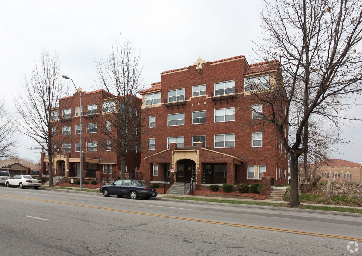 Alexandria Apartments Kansas City Mo Apartments Com