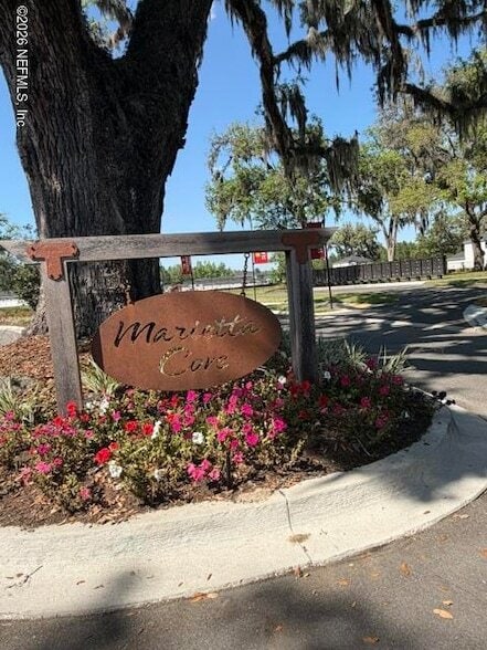 Foto del edificio - 915 Cedar Slough Dr