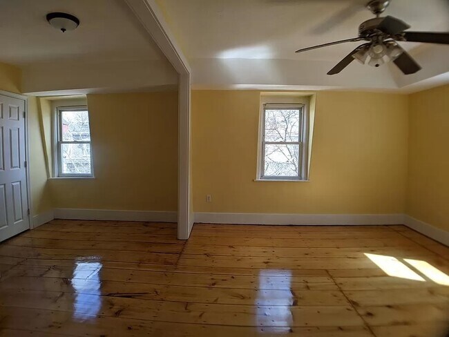 Building Photo - 17 Wachusett St