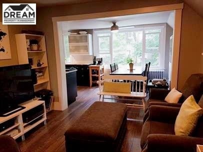 Building Photo - 659 Piccadilly St