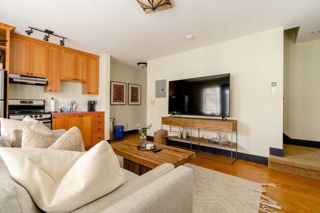 Foto del edificio - 2537 SE Hawthorne Blvd