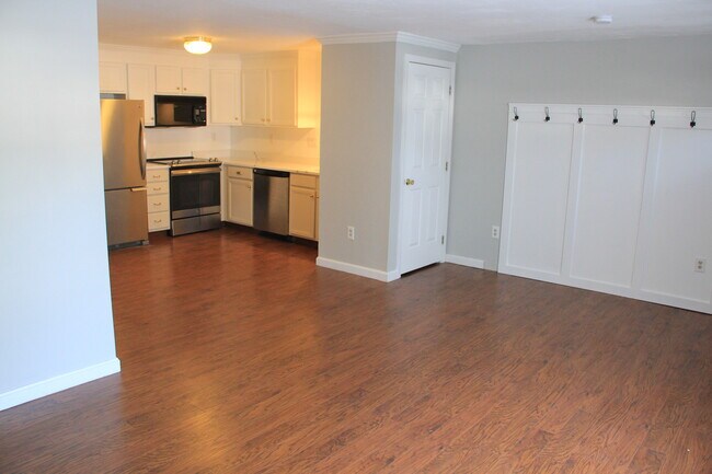 Building Photo - 169 Berrington Rd