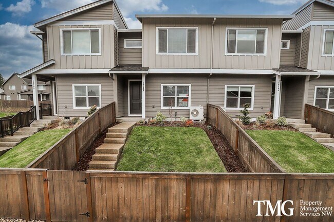 Building Photo - Brand New 3 Bed 2.5 Bath Townhome