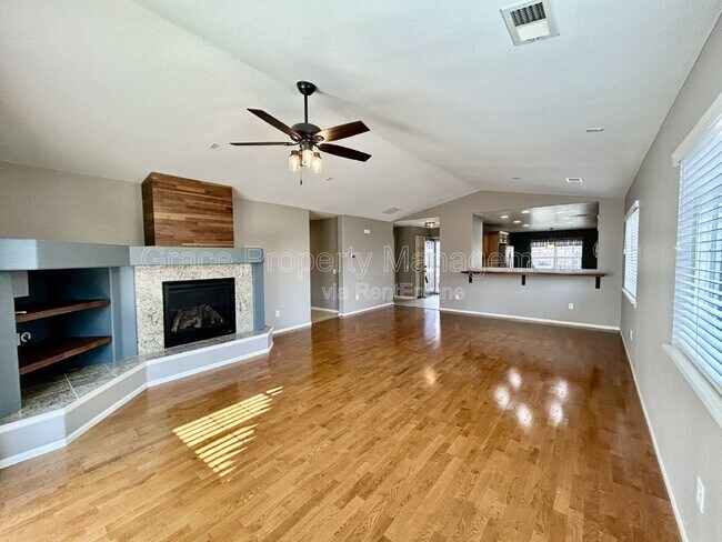 Foto del edificio - 479 Hayloft Way