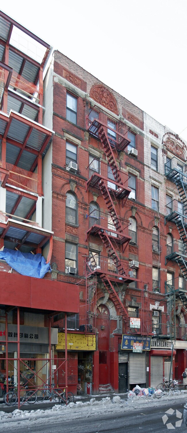 Building Photo - 245 Broome St