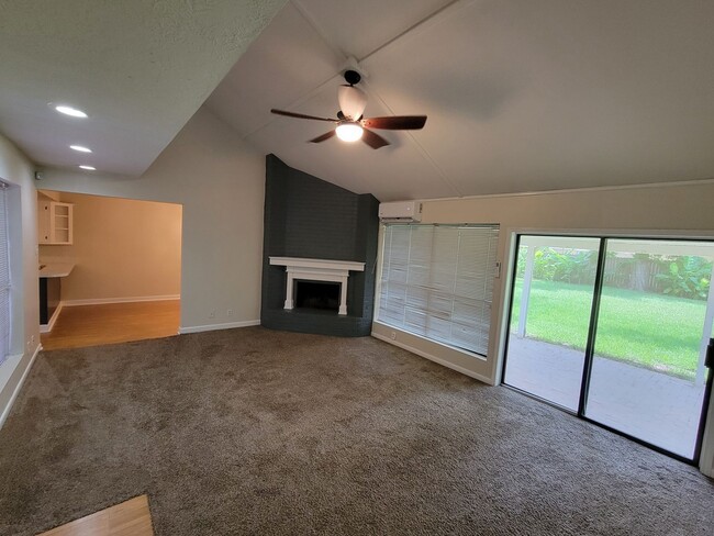 Building Photo - Cute 3B/2B Home Available in Lake Charles