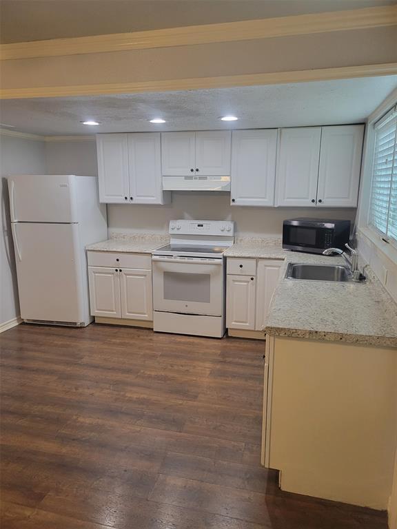Foto del edificio - 7021 Chasewood Dr