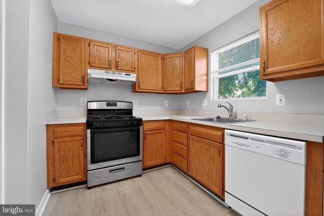 Foto del edificio - 4630 Warren Tree Way