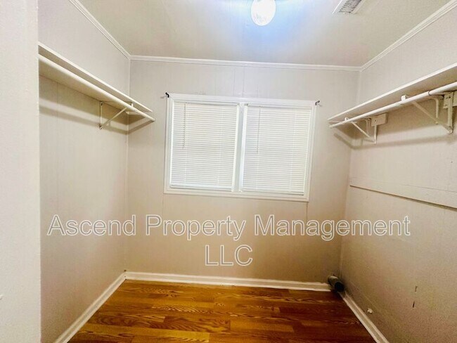 Foto del edificio - 5317 Spriggs St