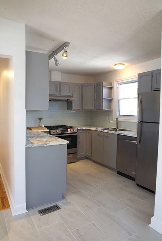 Photo du bâtiment - 19 Meadowlands Dr W