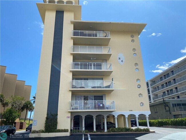 Building Photo - 1161 Hillsboro Mile