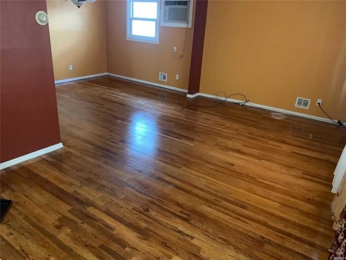 Building Photo - 3 bedroom in Jamaica NY 11412