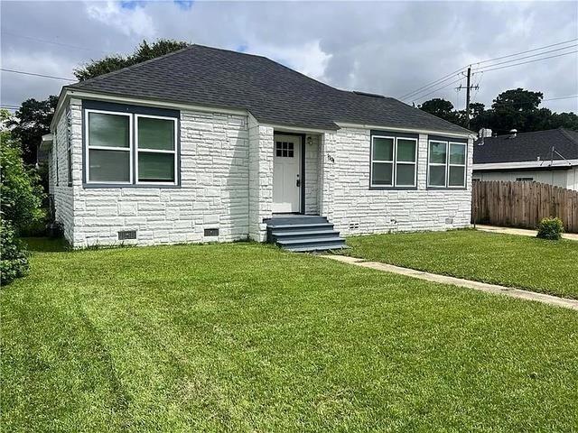 Foto del edificio - 1304 S Cloverleaf Cir