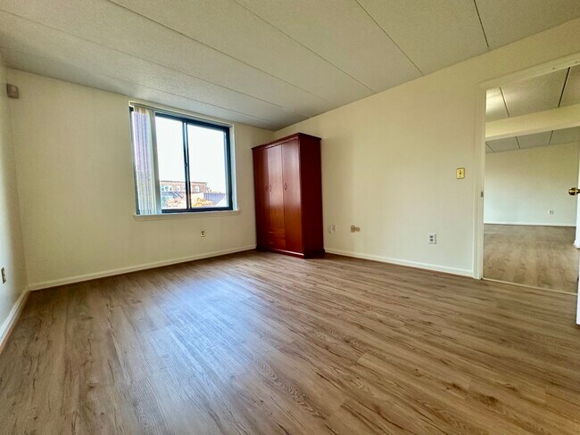 Foto del edificio - 85 Brainerd Rd