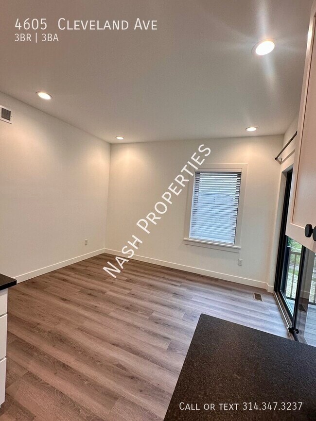 Building Photo - $2300 - 3 Bed / 2.5 Bath apartment in the ...