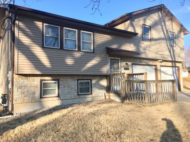 Building Photo - 7510 Walnut St