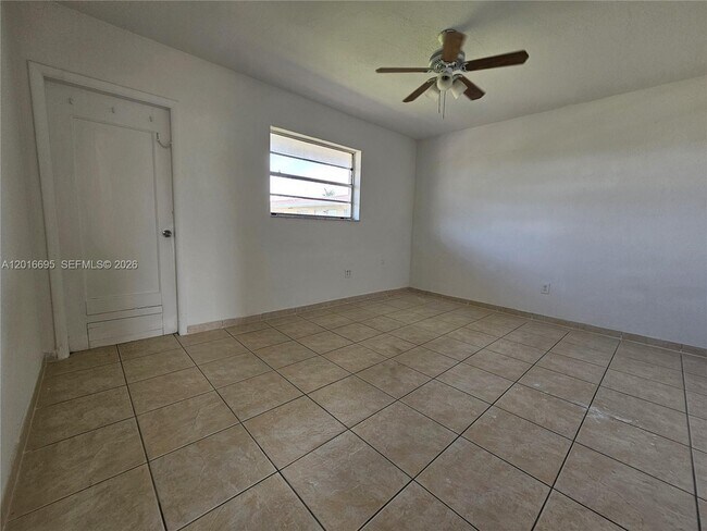 Foto del edificio - 2651 NW 13th St