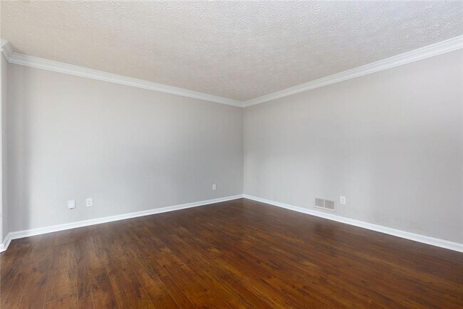 Foto del edificio - 1200 Mitsy Forest Dr NE