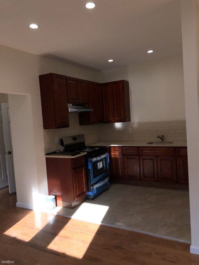 Primary Photo - 5 br, 1 bath Apartment - 86 E 94th St