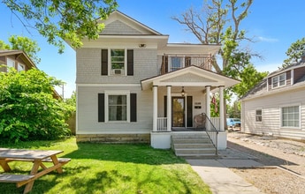 Building Photo - 1529 10th Ave