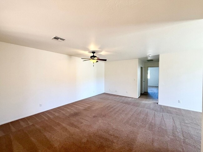 Foto del edificio - 4461 N Moccasin Cir