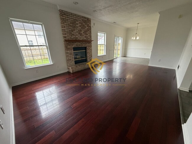 Building Photo - 4229 Village Bend Dr