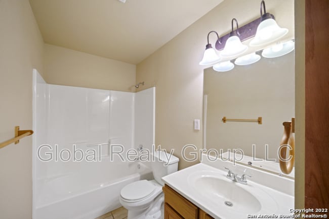 Building Photo - 280 Rosalie Dr
