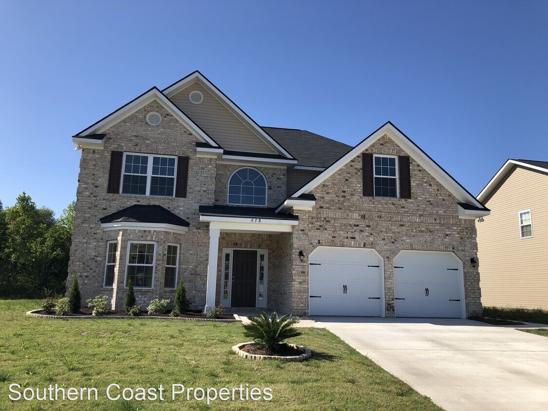 Primary Photo - 5 br, 3 bath House - 678 Red Oak Drive