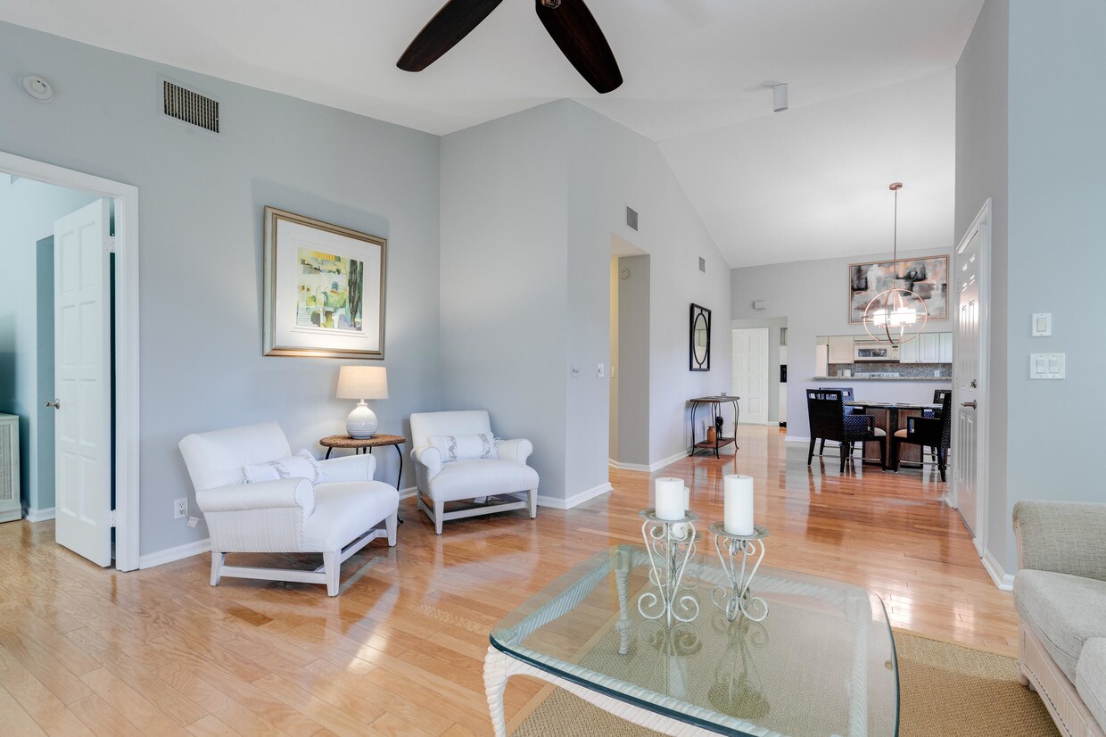 Foto principal - 75 Edinburgh Dr