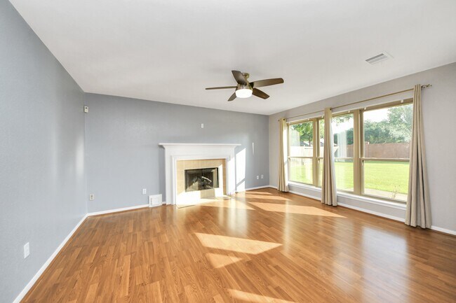 Building Photo - 3007 Cotter Lake Cir
