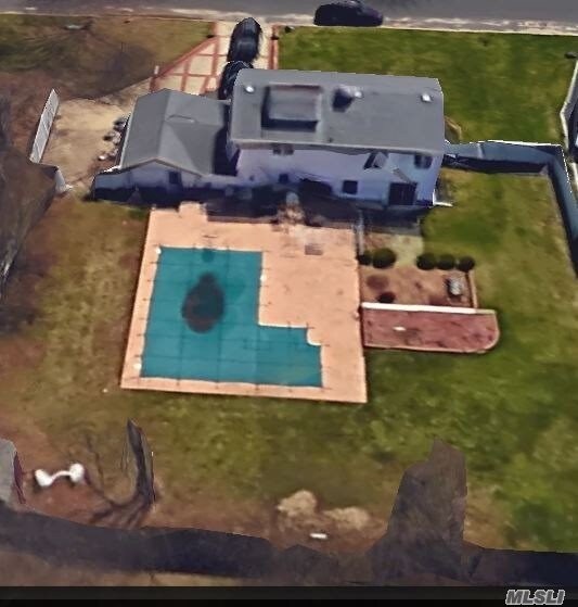 Building Photo - 19 University Heights Dr