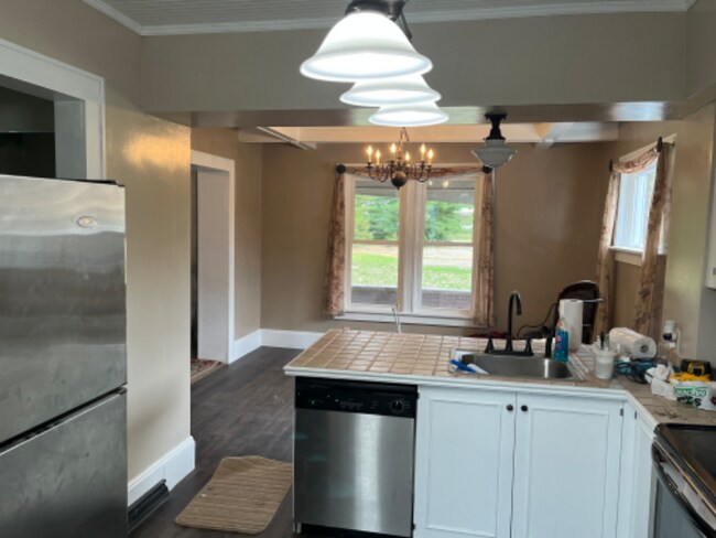 Building Photo - 1010 15th St NW