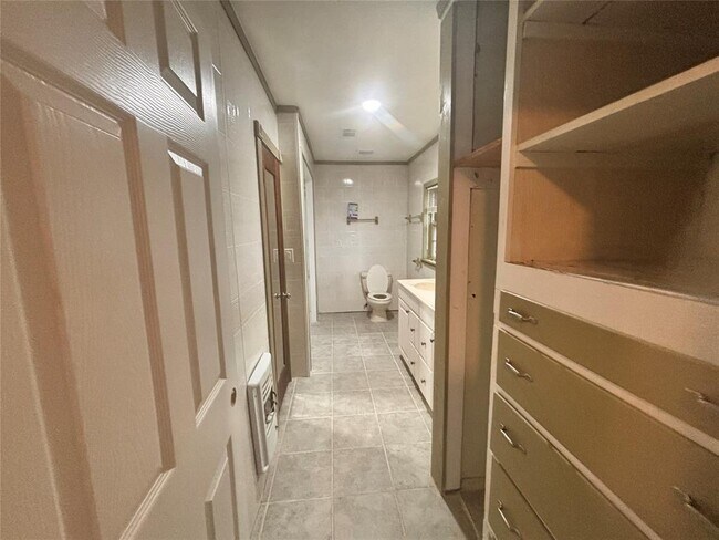 Foto del edificio - 9001 NE 36th St