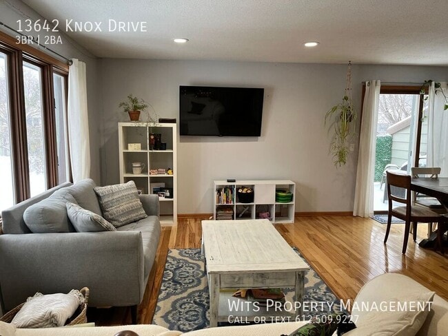 Foto del edificio - 13642 Knox Dr