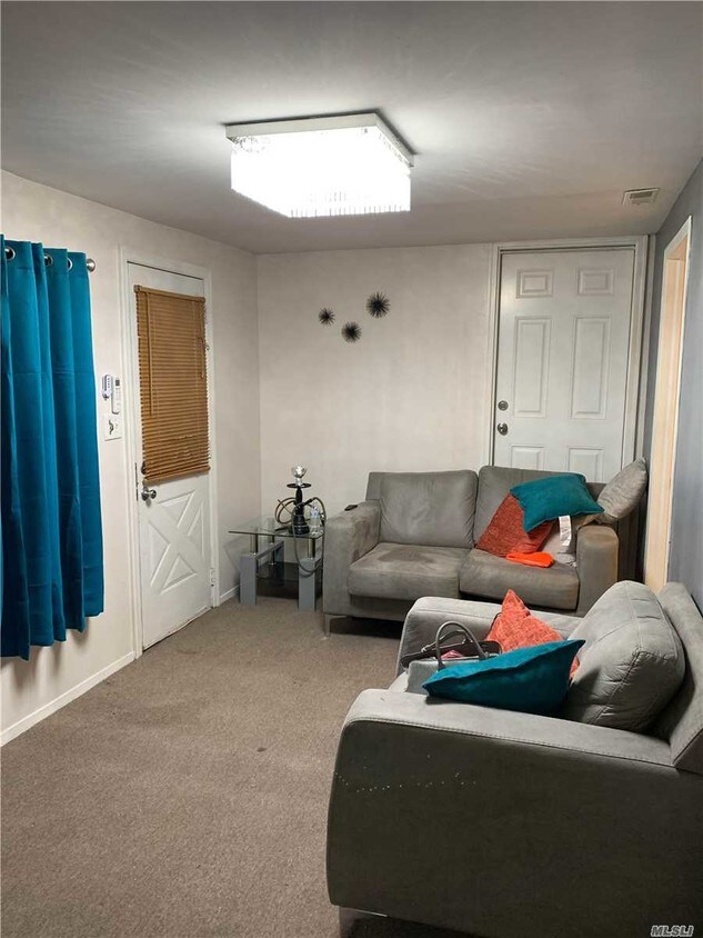 Foto del edificio - 593 Clark Pl