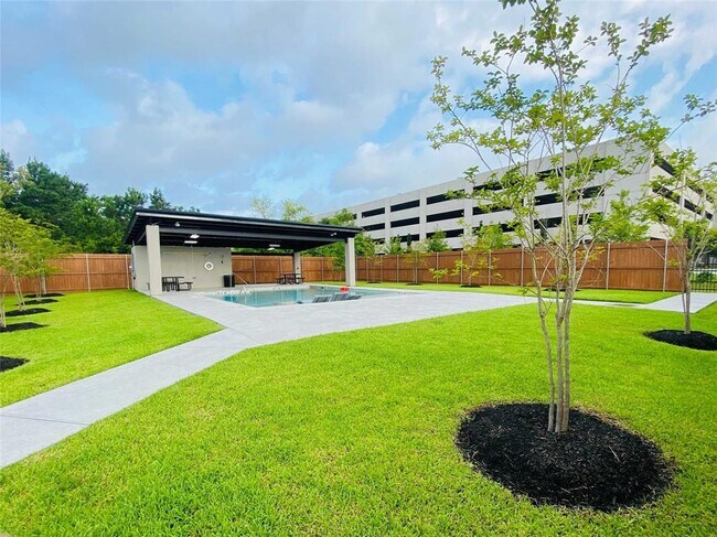 Building Photo - 406 S Centro Cir