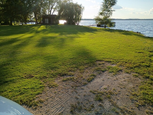 Building Photo - 39224 N Willow Ln