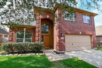 Building Photo - 2707 Silk Tree Ln